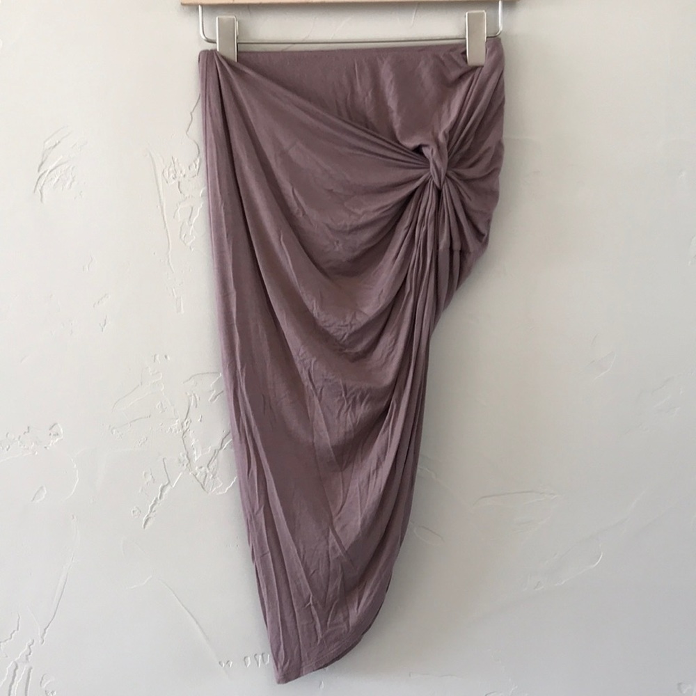Light brown knot side skirt